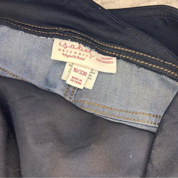 Isabel Maternity by Ingrid & Isabel Skinny Jeans | Size 16/33R - Picture 8 of 8